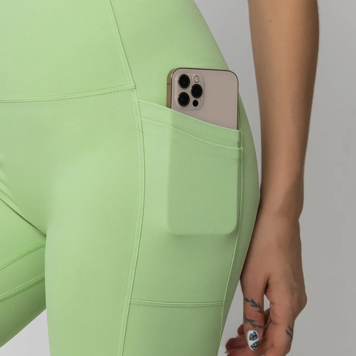 Bermuda Fitness Fit Firm