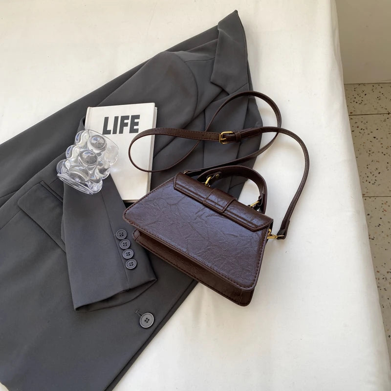 Bolsa Pequena Transversal Kayla